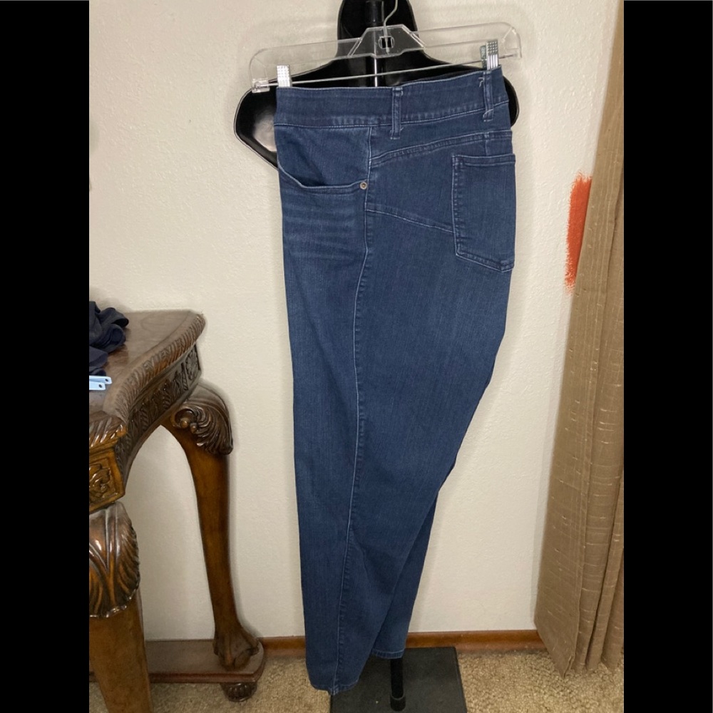 Torrid Dark Denim 26R Bombshell Skinny